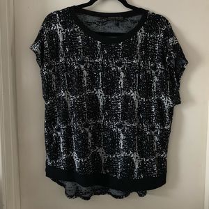 Knit black and white printed top